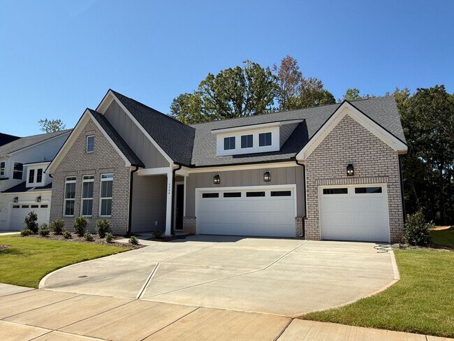 Building Photo - Beautiful 4 Bedroom Single Family Home