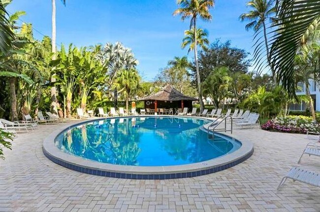 Building Photo - 1300 Gulf Shore Blvd N