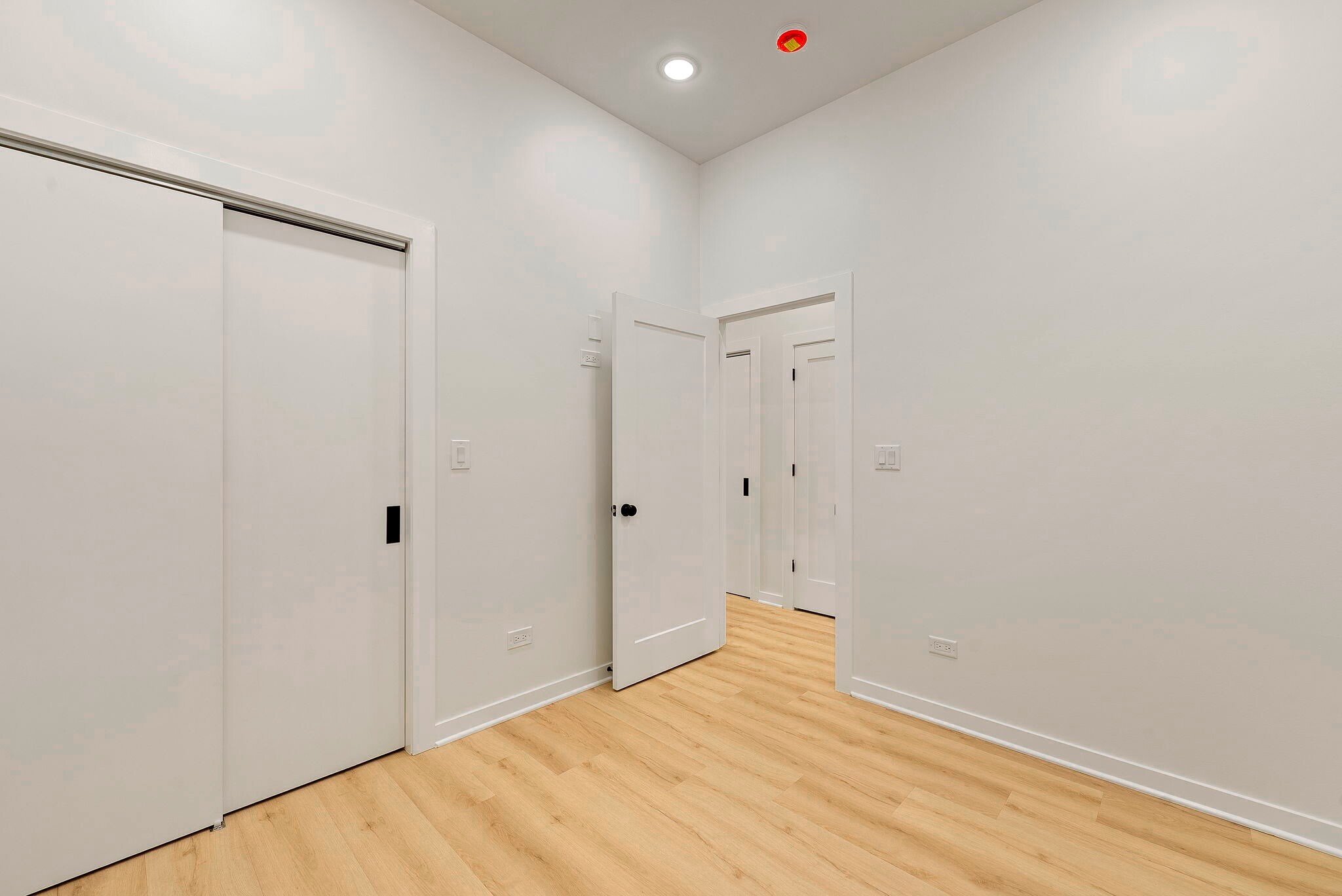 Building Photo - 521 N Lawndale Ave