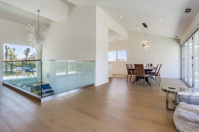 Building Photo - Luxury Furnished Home La Jolla with Ocean Views