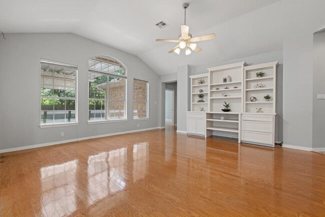 Building Photo - 10117 Coleus Cove