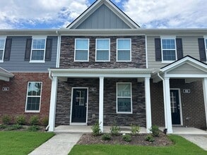 Building Photo - 812 Quinn Dr