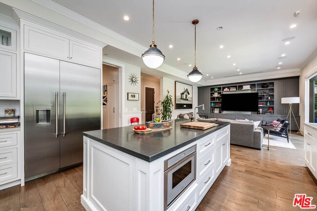 Building Photo - 4268 Colbath Ave