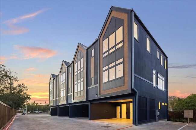 Building Photo - 4101 Menchaca Rd
