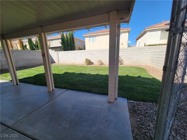 Building Photo - 9760 Ocotillo Falls Ave