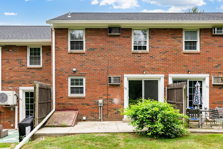 Building Photo - 26 Brandywine Ln