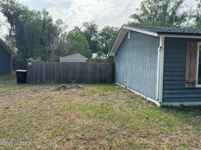 Building Photo - 2120 Blair Rd S