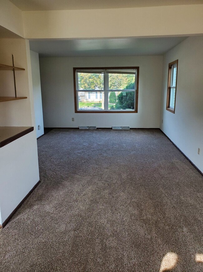 511 Sheridan Dr 511 Sheridan Dr West Bend WI 53095 Apartment Finder