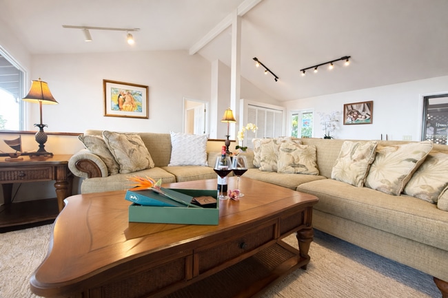 Building Photo - Stunning 3-Bedroom Home on with Panoramic Ocean Views!