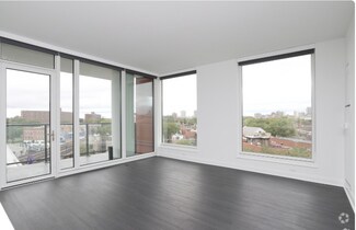 Building Photo - 2470 N Lincoln Ave