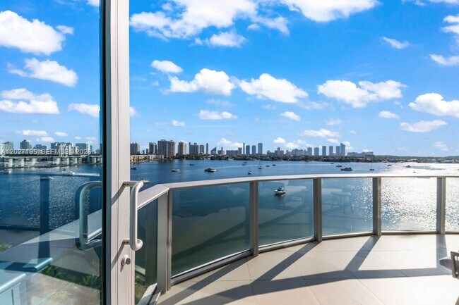 Building Photo - 17301 Biscayne Blvd