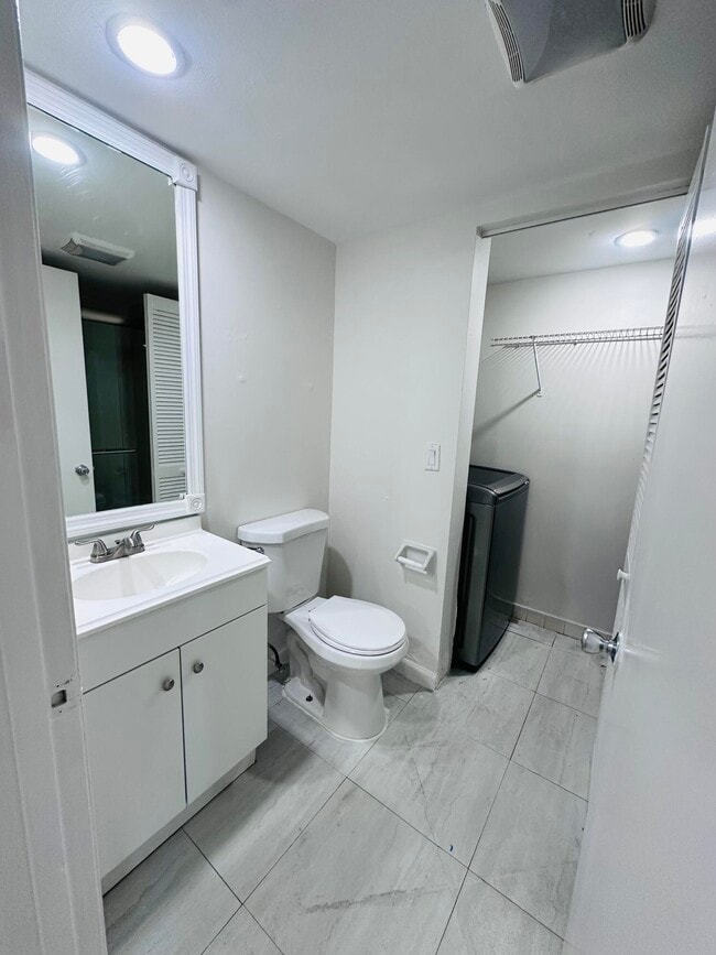 Building Photo - 1534 Forest Lakes Cir