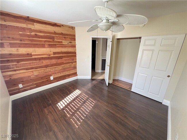 Building Photo - 5213 Blue Dane Ct