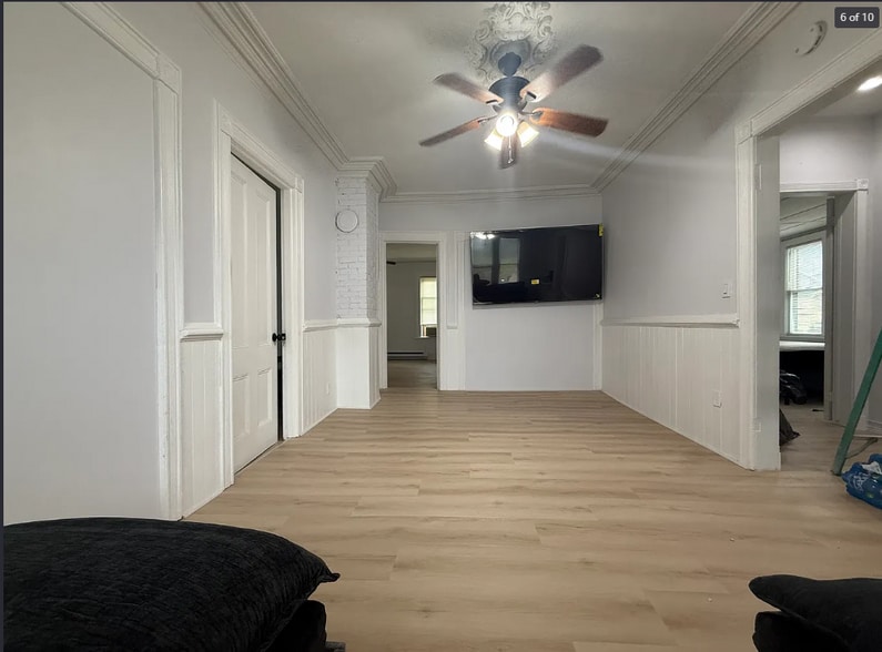 Building Photo - 51 Murray St