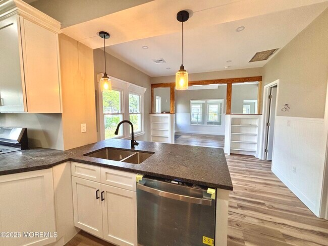 Building Photo - 408 Forepeak Ave
