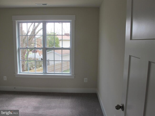 Building Photo - 43 Lee St