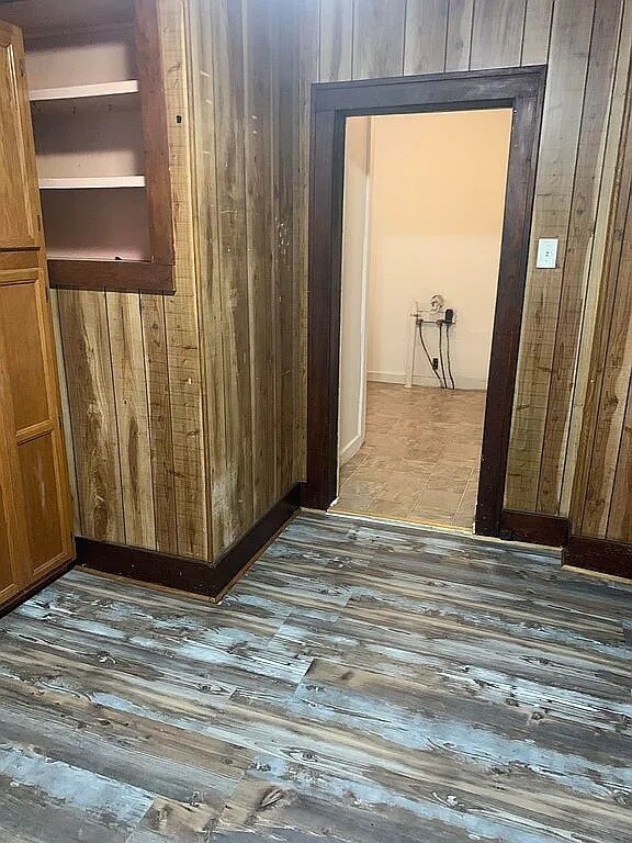 Building Photo - 2230 S 6th St