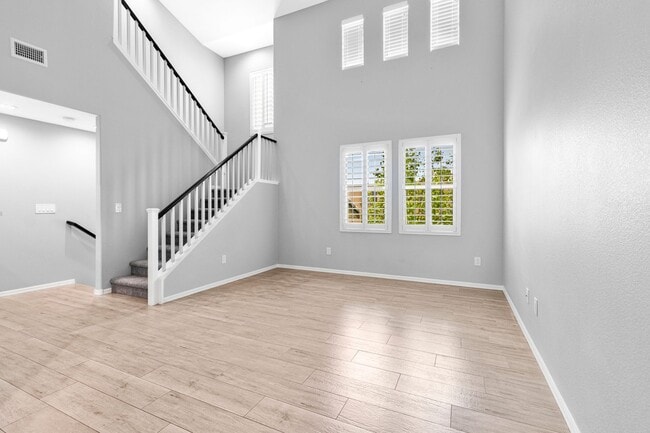 Building Photo - Live Where the Action Is: Modern Townhome Steps from Downtown Summerlin! available 4/1