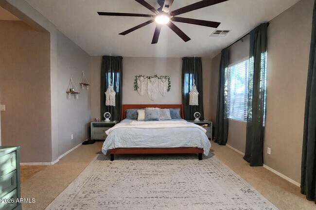 Building Photo - 18970 N Alicante St