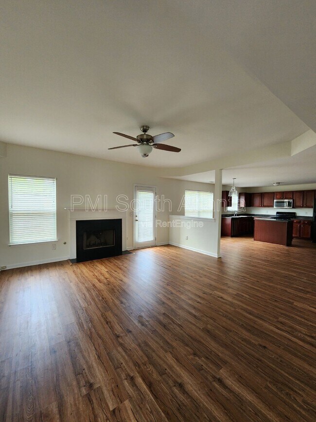 Building Photo - 2551 Wrangler Dr