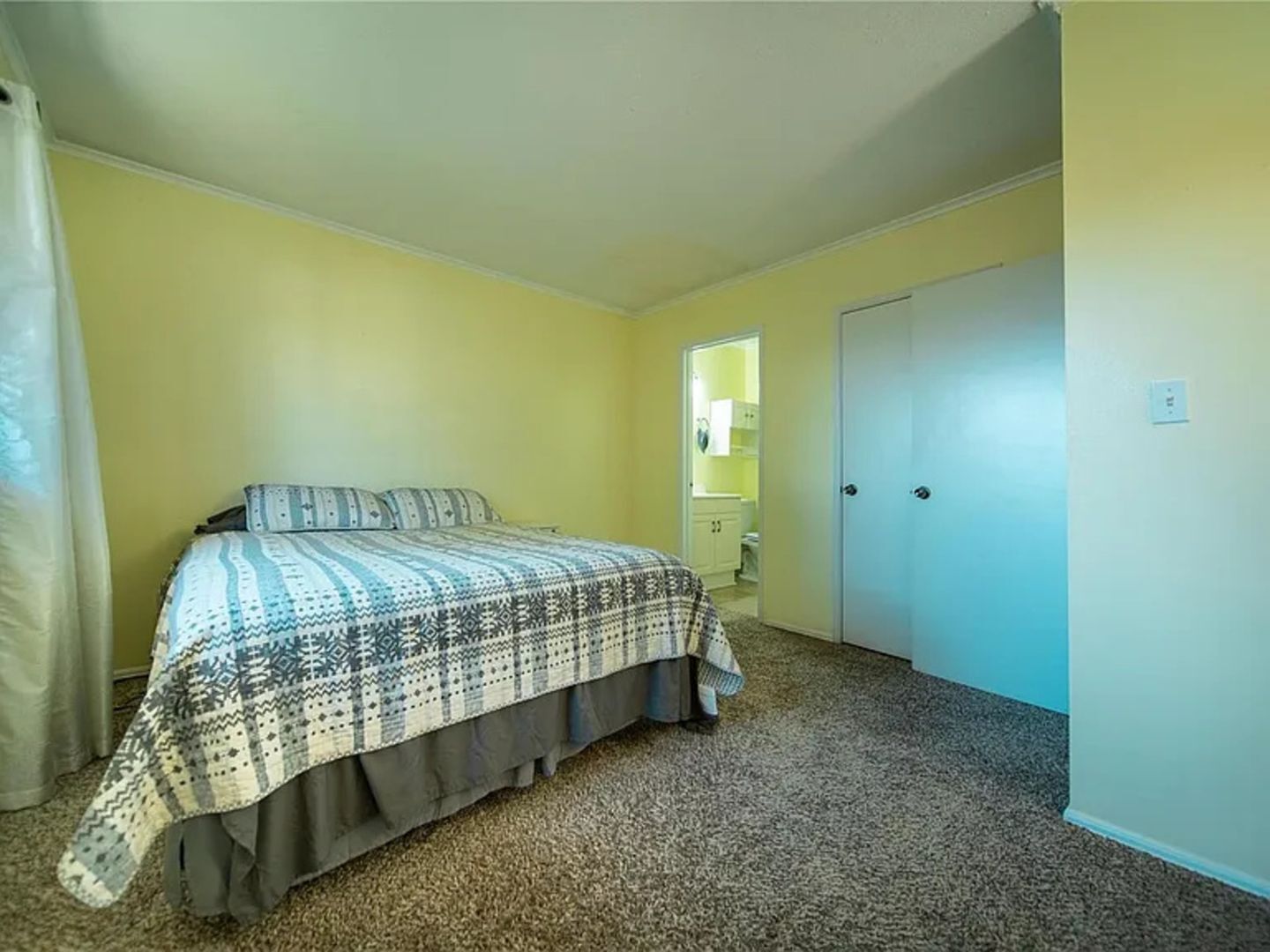 Building Photo - 129 Carmel Woods Dr
