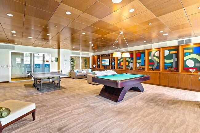 Building Photo - 2681 N Flamingo Rd