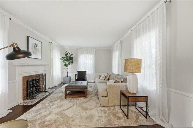 Building Photo - 459 NE 15th Ave