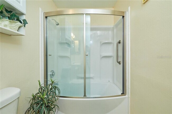 Building Photo - 1400 Gandy Blvd N