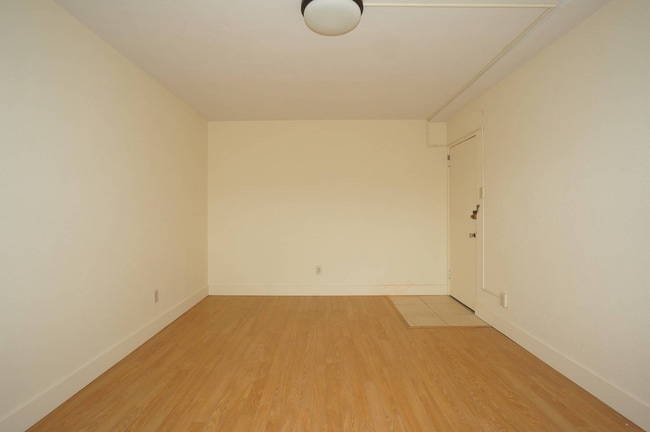 Building Photo - 5533 Covode St