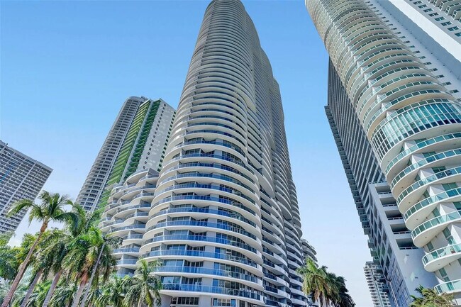 Building Photo - 488 NE 18th St