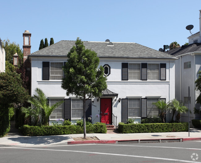 Building Photo - 9900 Durant Dr