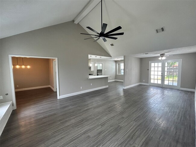 Building Photo - 1601 Washington Dr