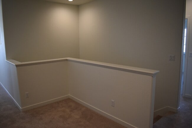 Building Photo - 855 Sophie Ct