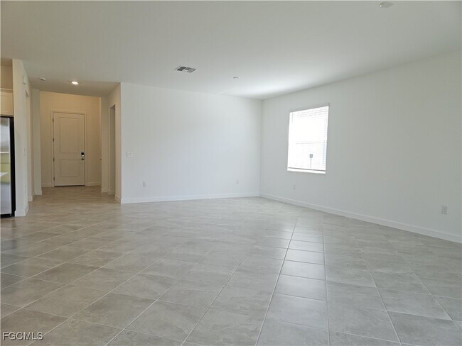 Building Photo - 20465 Copperhead Dr