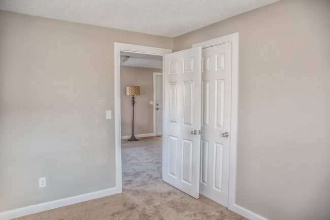 Building Photo - Beautifully Updated Ranch for Rent!