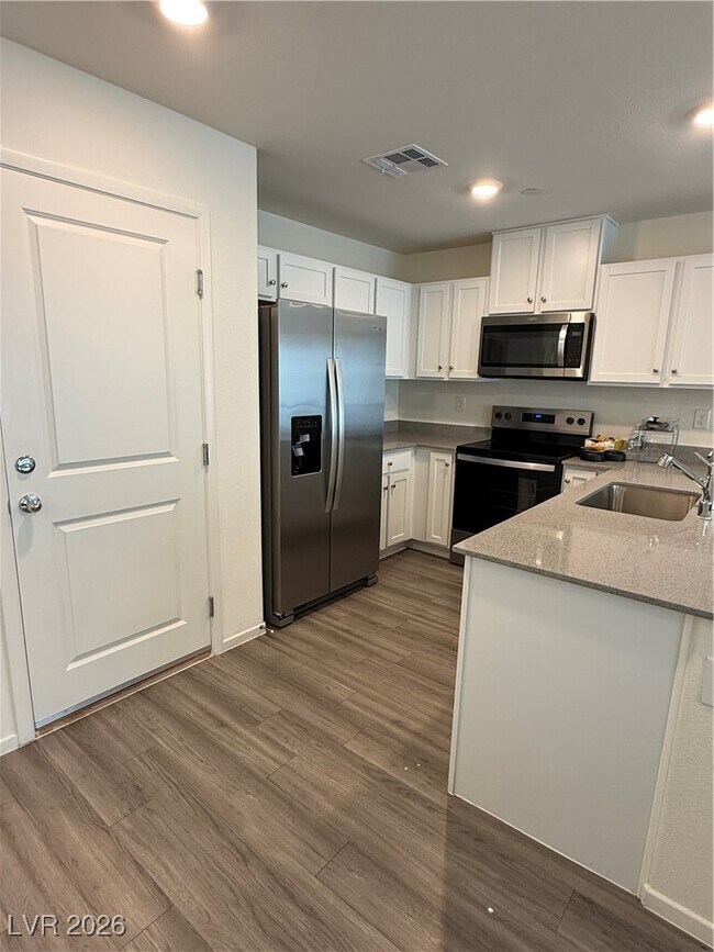 Building Photo - 4625 Honey Hls Ave