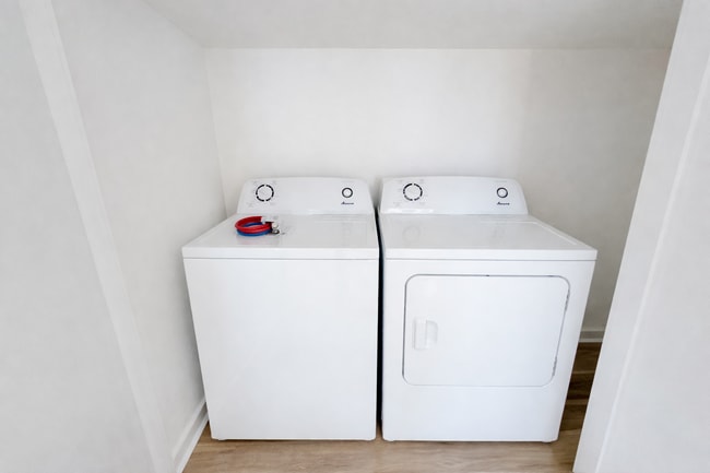 Building Photo - 4400 Aspen St