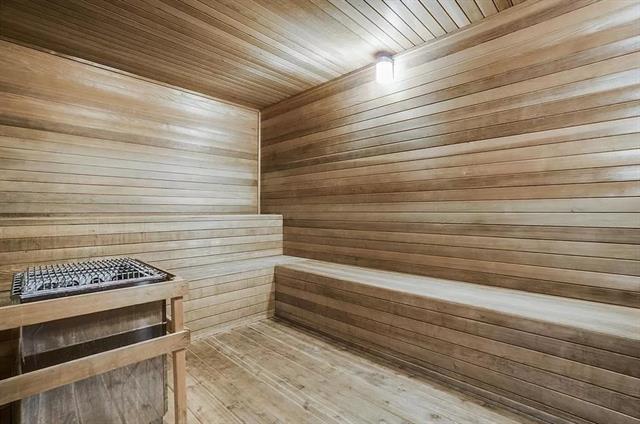 Building Photo - 3225 Turtle Creek Blvd