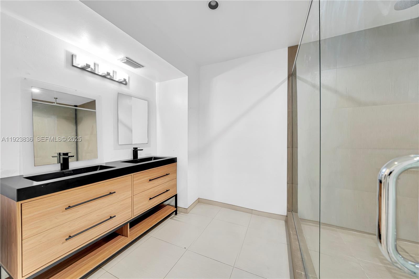 Building Photo - 6864 SW 114th Pl