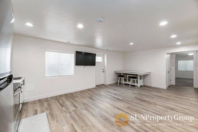 Building Photo - Beautiful Basement  Apartment In Riverton!