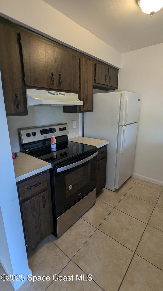 Building Photo - 215 San Juan Cir