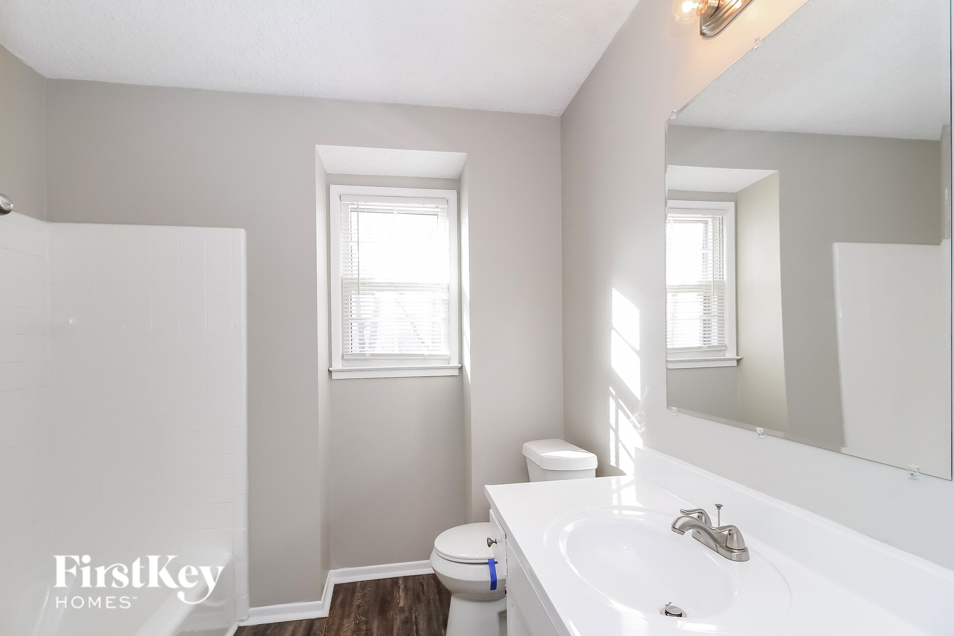 Building Photo - 1923 Greenstone Pl