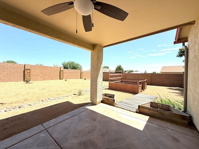 Building Photo - Great home in Chino Valley - Move In Ready!