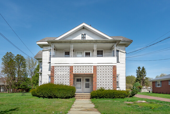 Building Photo - 691-693 Wyoming Avenue