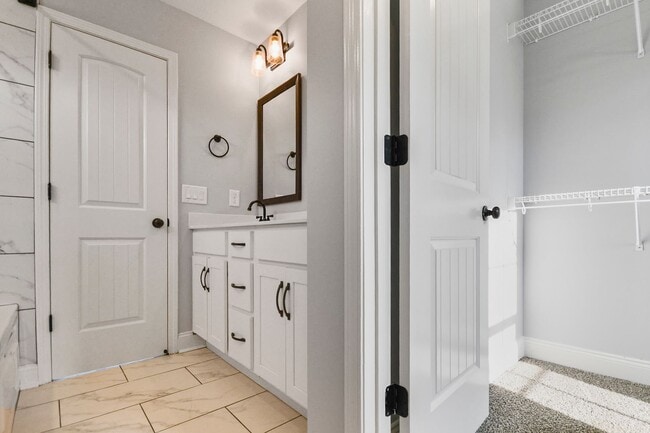 Building Photo - Pet Friendly Four Bedroom with Basement!