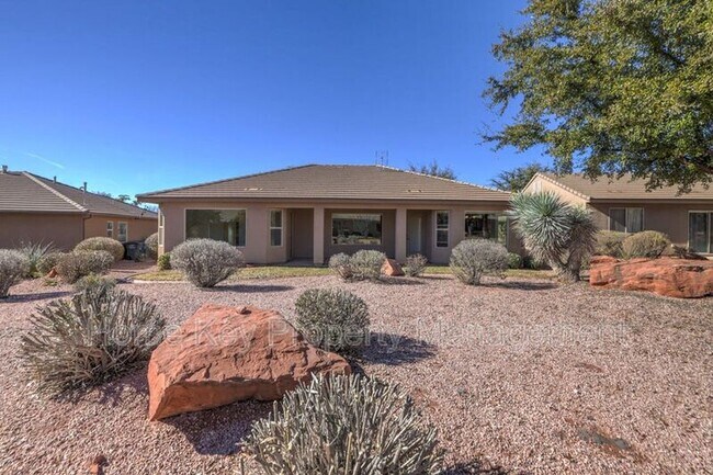 Building Photo - 259 S 300 W