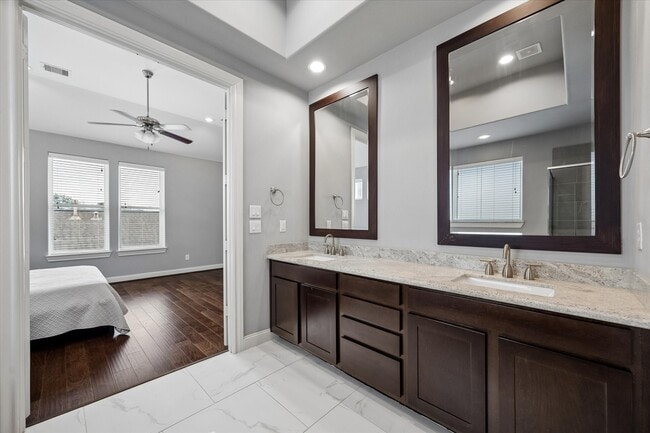 Building Photo - 1242 W 23rd St