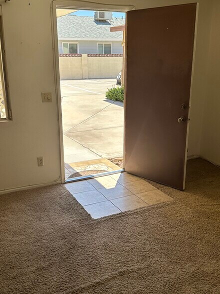 Entry. To have new Matte Finish porcelain tile installed. - 862 Del Rey Dr
