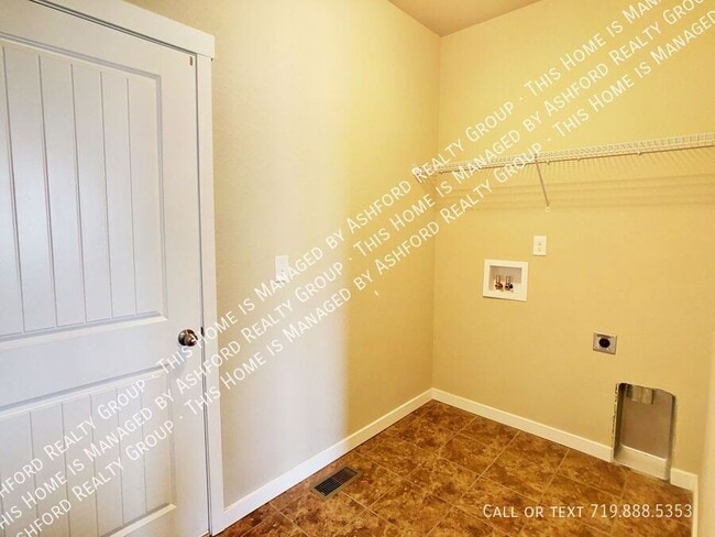 Building Photo - 10111 Jaggar Way
