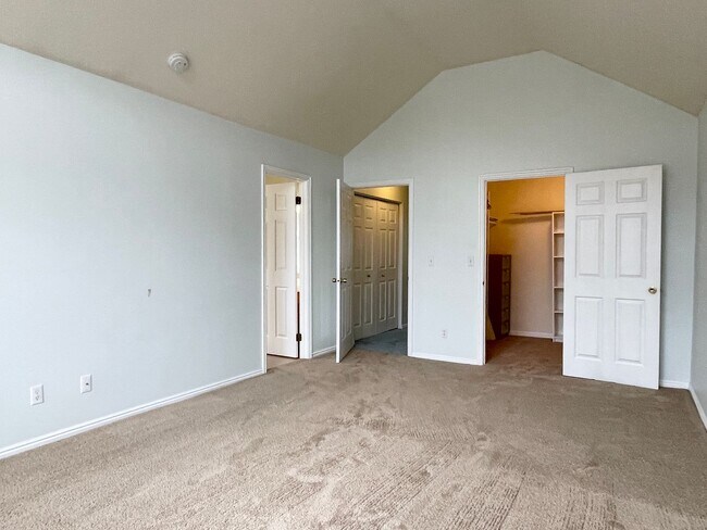 Building Photo - Spacious Townhome at Cottonwood Canyons!